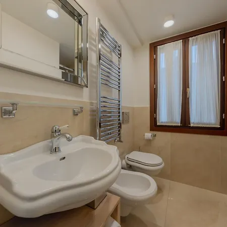 Hotel Bartolomeo Venice Exterior photo